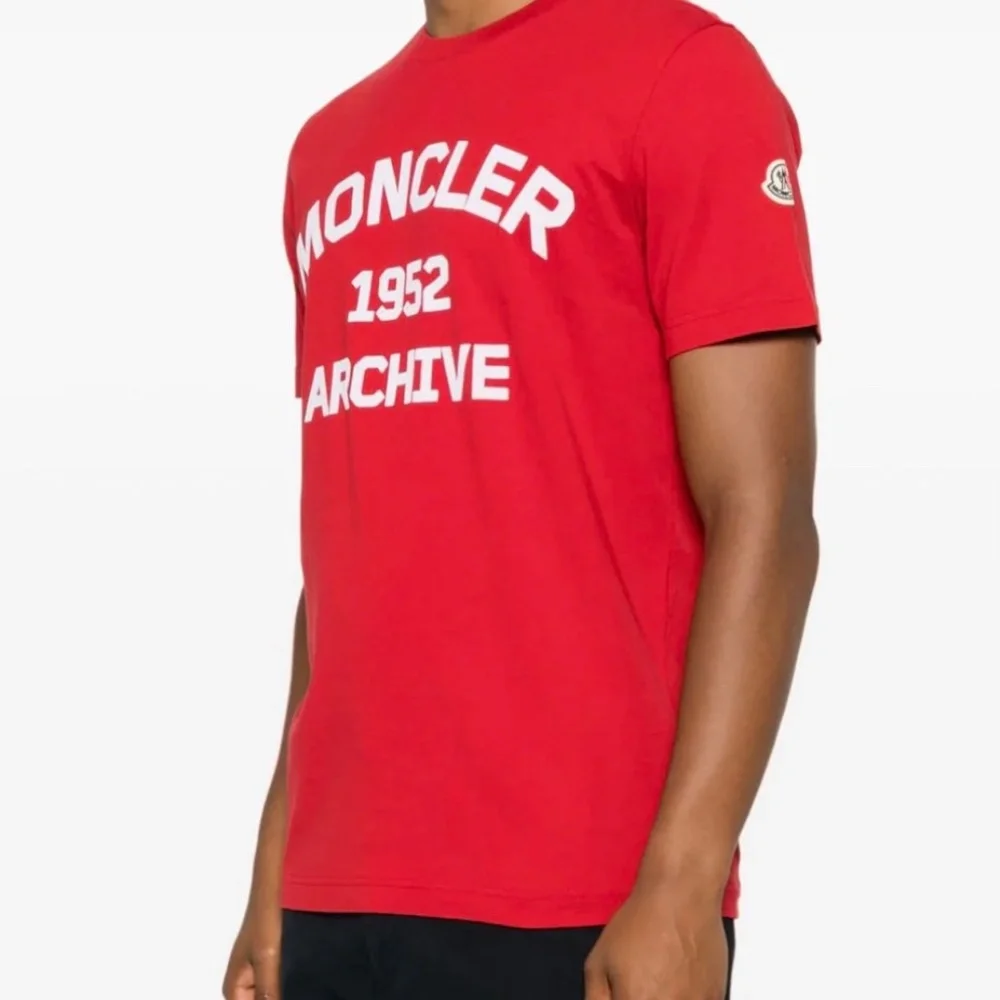 Moncler Tshirt - Picture 2 of 3